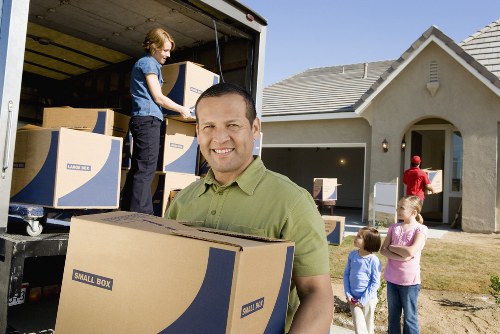 Preparing household items for long-term storage in Plumstead