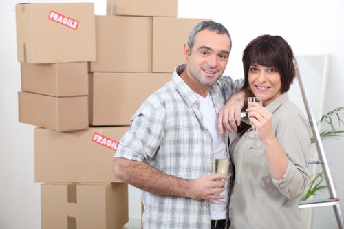 Packing and loading support for a Plumstead house move